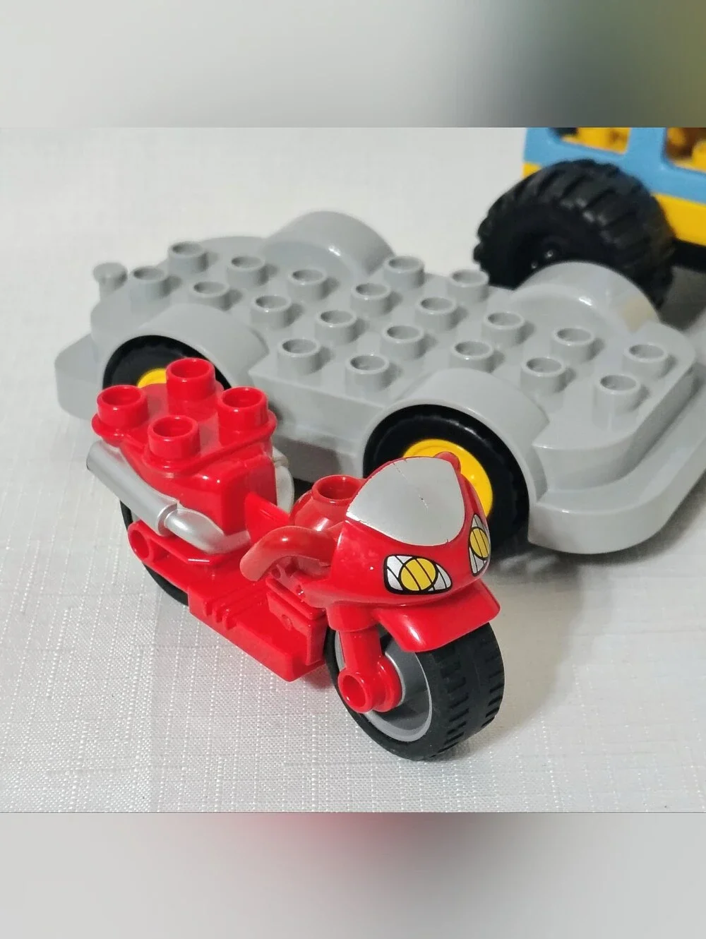 8 Lego Duplo Vehicle Lot - 2 Car Chassis 5 Train Chassis & Spiderman Motorcycle